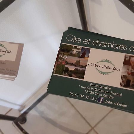 L'Abri D'Emilie - Chambre D'Hotes Saint-Xandre Ngoại thất bức ảnh